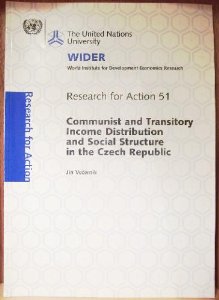 Communist and transitory income distribution and social structure in the Czech Republic